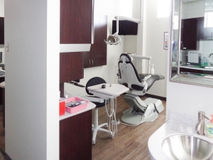 Photo of an exam room in a recently completed dental office construction project.